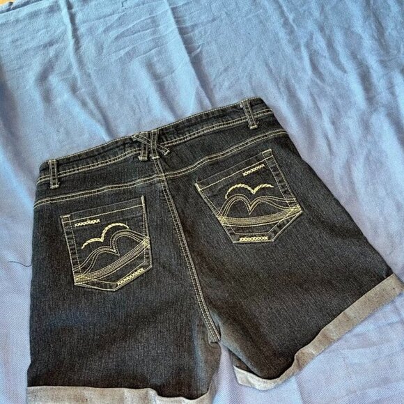 Diamond Threads Denim Shorts โ Size 16 โ Dark Wash - Picture 3 of 7